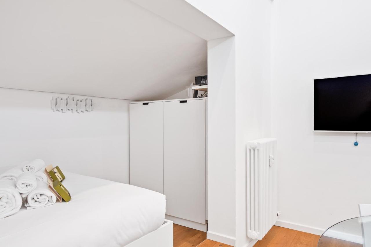 Via Corfu Cozy Nest Apartment เวโรนา ภายนอก รูปภาพ